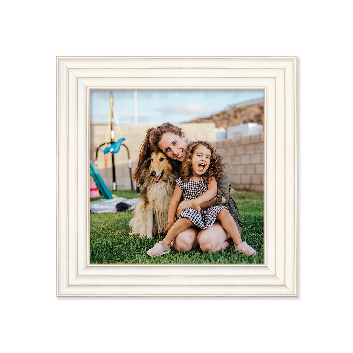matinee frame - White with stripes