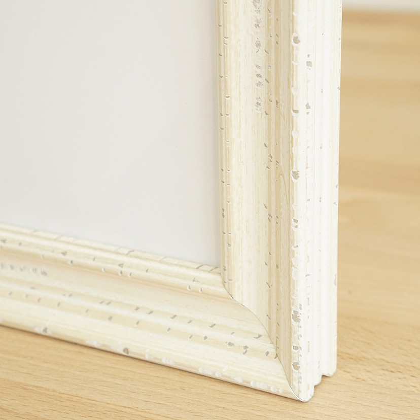 Brisk Distressed White frame